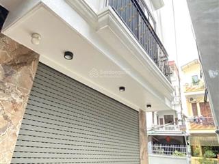 Bán nhà riêng 4 tầng, 3pn, đã có nội thất. đường rộng ô tô đỗ gần tại tả thanh oai, thanh trì