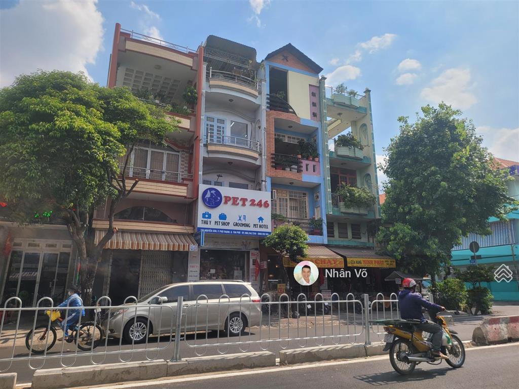 17 tỷ  dt 4.5mx18m, đúc 4 tầng. mtkd đường 24m nguyễn sơn vị trí đẹp gần ngã 4 văn cao