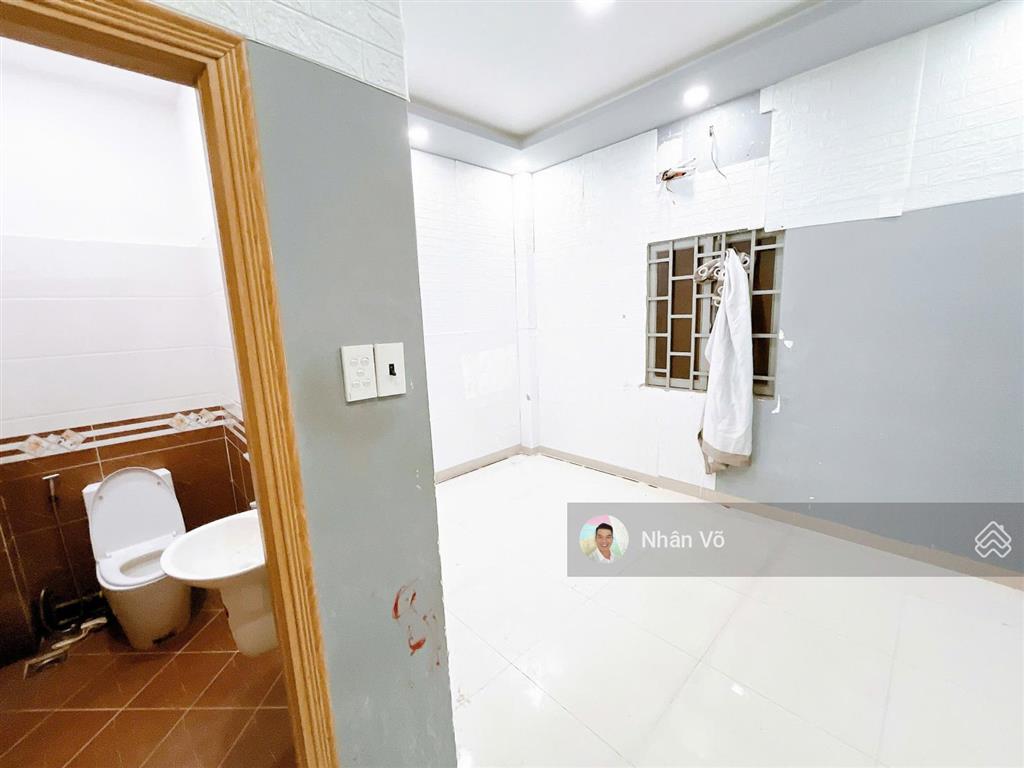 Mt 323 tân kỳ tân quý đối diện điện máy chợ lớn. dt 4mx23m, 4 tầng. giá 15tỷ tl