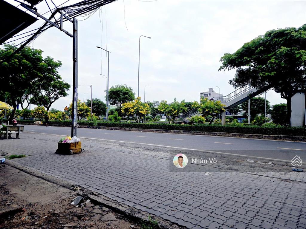 Mặt tiền song hành ql1a ngay vòng xoay an lạc. dt 1314m2 (19mx68m). giá 126 tỷ tl