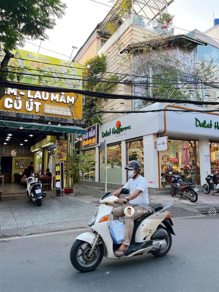 Hẻm nhựa 8m thông trương công định khu bàu cát. dt 4mx20m (80m2). giá 12,5 tỷ tl