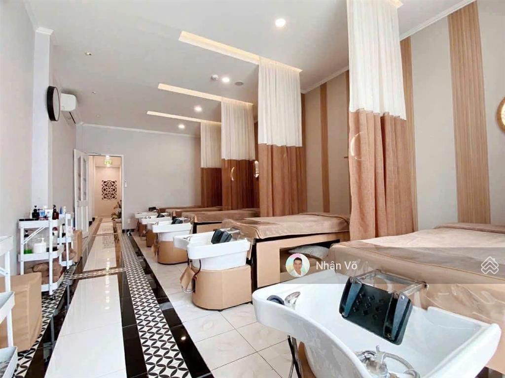 14.5 tỷ tl  mt âu cơ kế nguyễn hồng đào. dt 3.7mx28m. vị trí đẹp