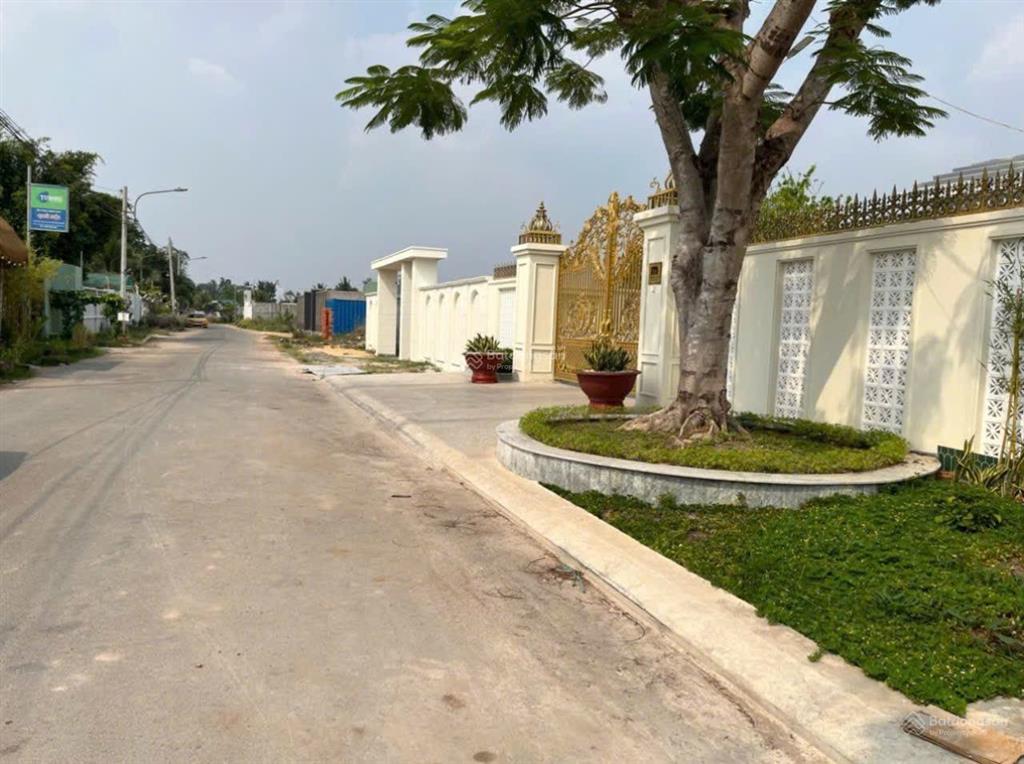 Chủ ngộp bán biệt thự sân vườn 1.040m2 tương bình hiệp, thủ dầu một giá chỉ 13,9 tỷ