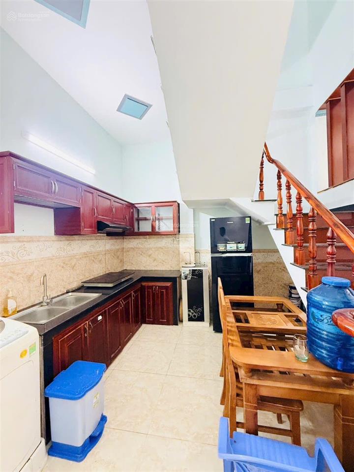 Tôi bán mặt tiền kdc bến thành gần vincom 550 dt 61m đường 12m kd đỉnh