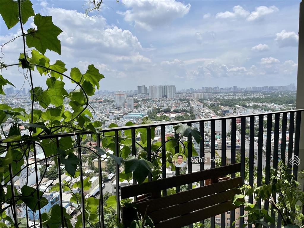 Bán căn hộ sân vườn tại the pegasuite, 75m2 2pn, 2wc, có nội thất, view quận 1