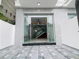 Hàng hiếm khó tìm, chính chủ bán siêu phẩm nhà 3 tầng xây độc lập sân cổng riêng gan chợ minh kha