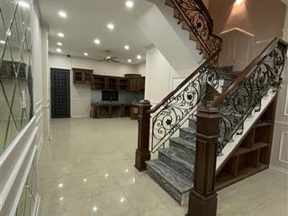 Bán nhà kdt phúc đạt 100m2 1 trệt 2 lầu giá 6tỷ700 sổ hoàn công