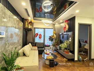 Chính chủ bán căn 3 phòng ngủ góc tòa zen, giá chỉ 8,1 tỷ nội thất nguyên bản, view bể bơi