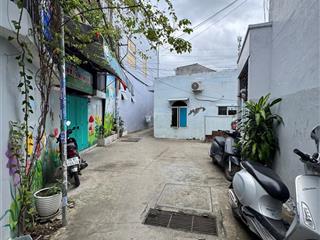 Đất đẹp gần chợ vĩnh hải nha trang  đc tặng thêm căn nhà c4 còn ở đc