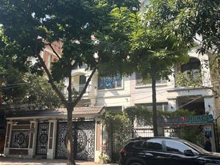 Chính chủ nhờ bán biệt thự vinaconex 3 diện tích 210 m 110 m 4 tầng 1 hầm lô góc giá rẻ.