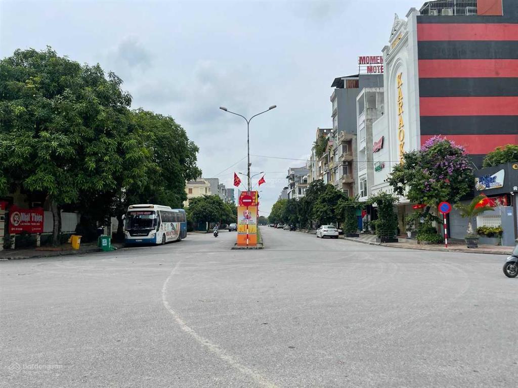 Bán gấp 600m2 mặt đường lê hồng phong, xây tòa nhà tối đa 22 tầng, 2 mặt tiền