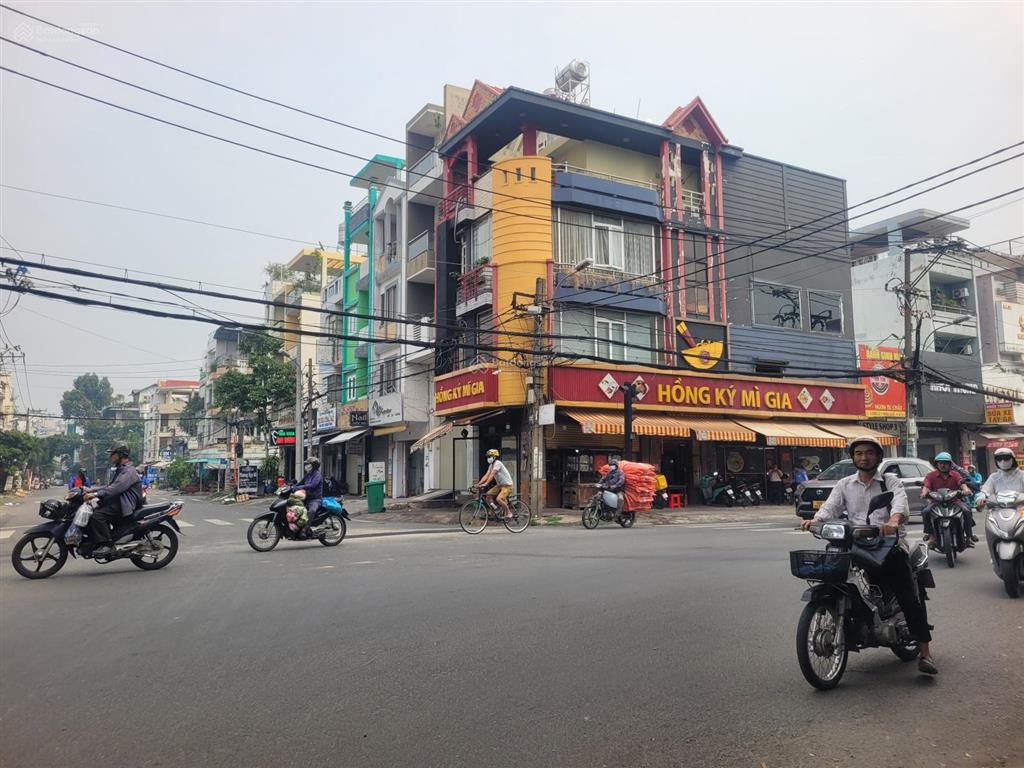 Bán nhà khu tên lửa đối diện bến xe miền tây, bình tân  ngang lớn 5x18  4 tầng  4pn  nhỉnh 9 tỷ
