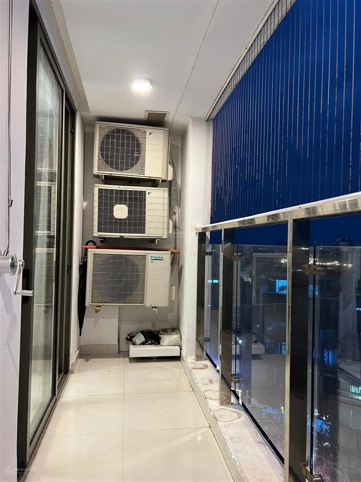 Cho thuê căn hộ kingston, có slot ôto, 2pn, 2wc, full nội thất, giá 20 triệu/th, 0908 435 ***
