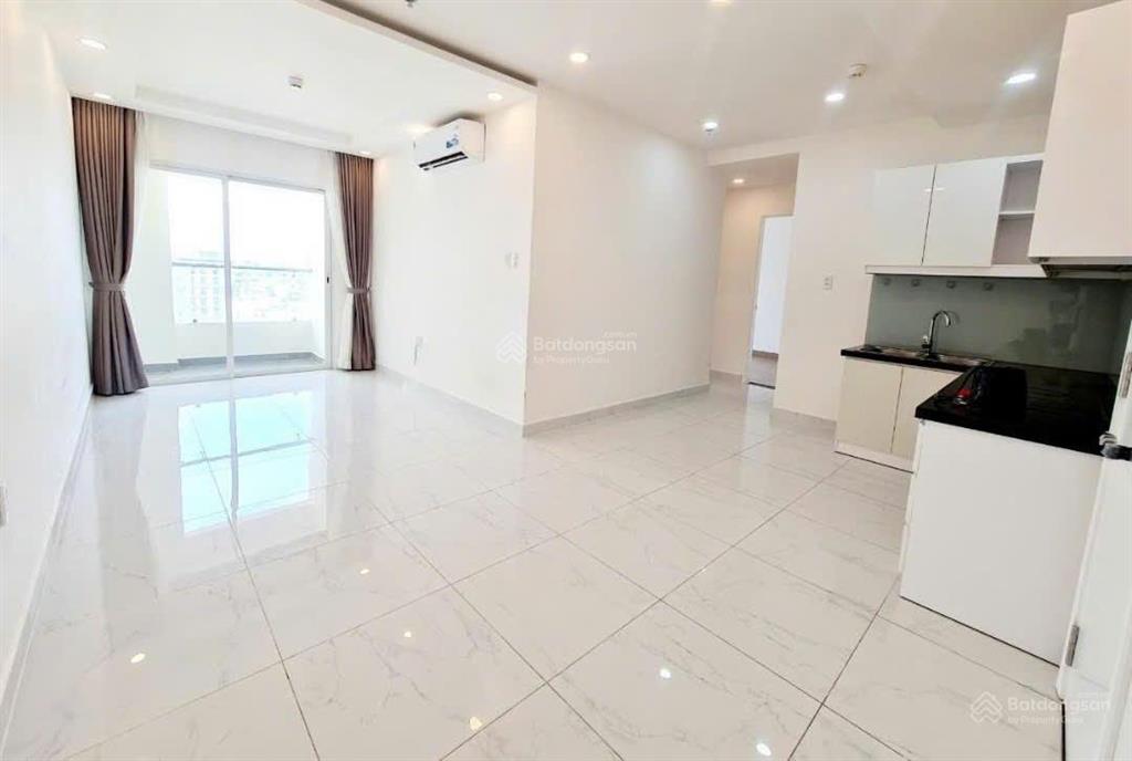 Cho thuê căn hộ terra royal, 2pn, 2wc, 72m2, không nội thất, giá 20 triệu/th, 0908 435 ***