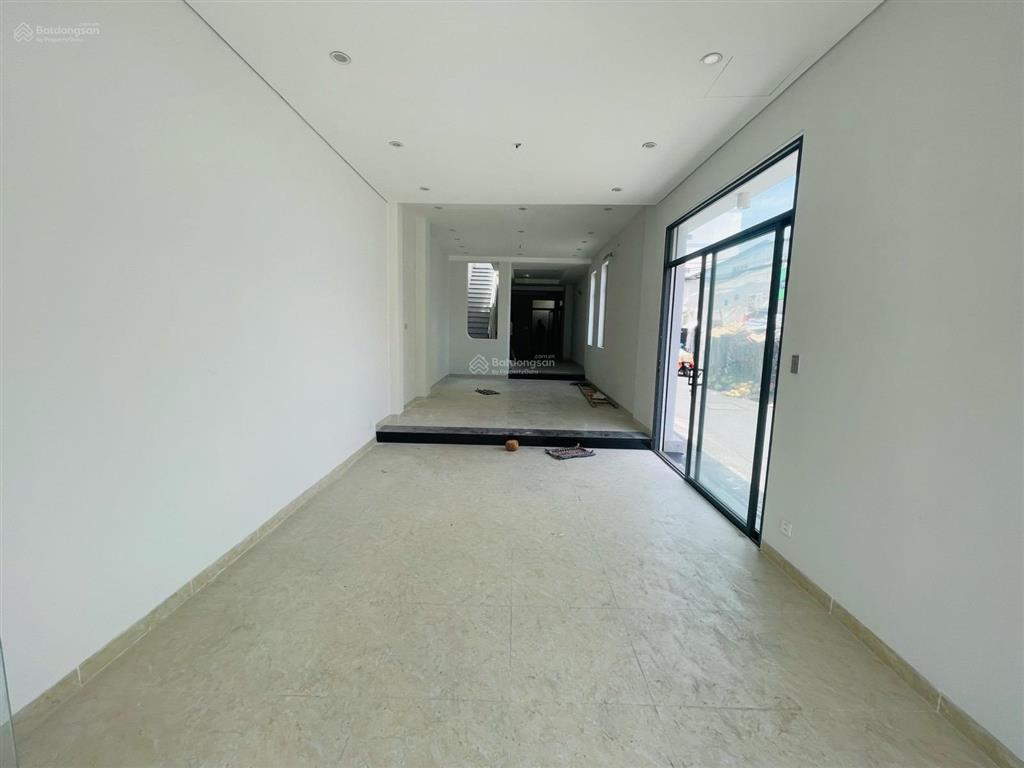 Siêu phẩm góc 2 mt đường mã lò  bình tân ,sổ hồng riêng, nhà mới tiện kinh doanh hoặc cho thuê