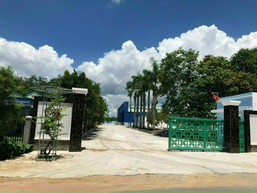 Cần cho thuê xưởng dt 15000m2, giá 140 tr