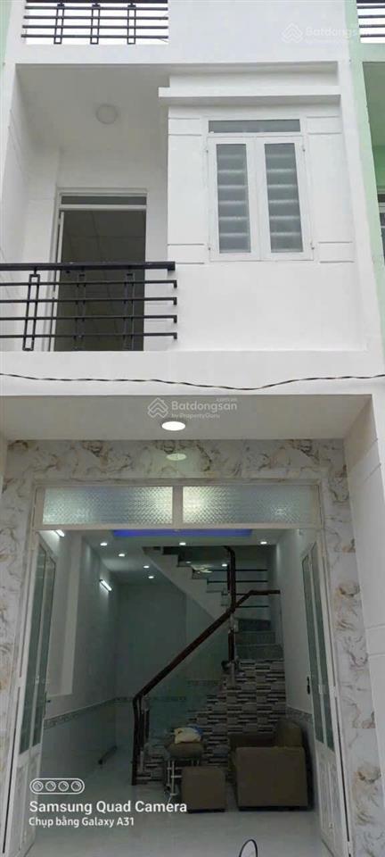 Bán nhà mới 2 tầng 3*10m, 1,49 tỷ, hẻm xe hơi, đường 826 c long hậu, giáp nhà bè, shr