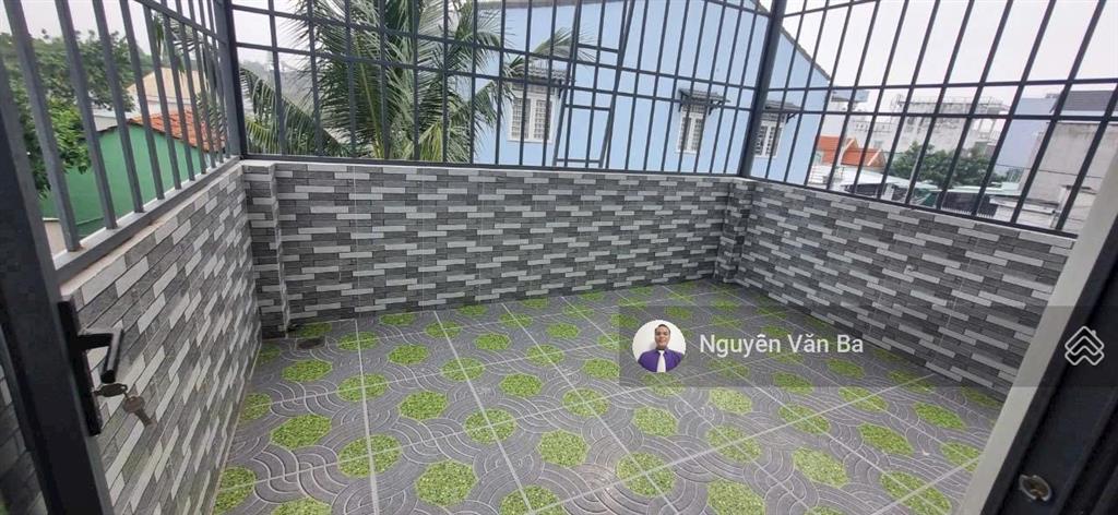 Bán nhà 2 tầng mặt tiền đường 826c long hâu 4*31m, 5,7 tỷ, kế sg village, ngay chợ, lê văn lương nd