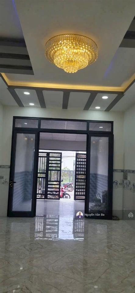 Bán nhà 2 tầng mặt tiền đường 826c long hâu 4*31m, 5,7 tỷ, kế sg village, ngay chợ, lê văn lương nd