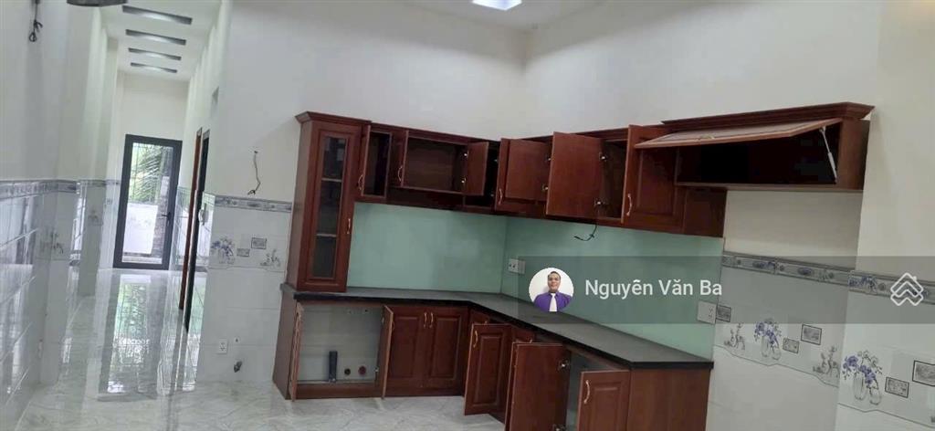Bán nhà 2 tầng mặt tiền đường 826c long hâu 4*31m, 5,7 tỷ, kế sg village, ngay chợ, lê văn lương nd
