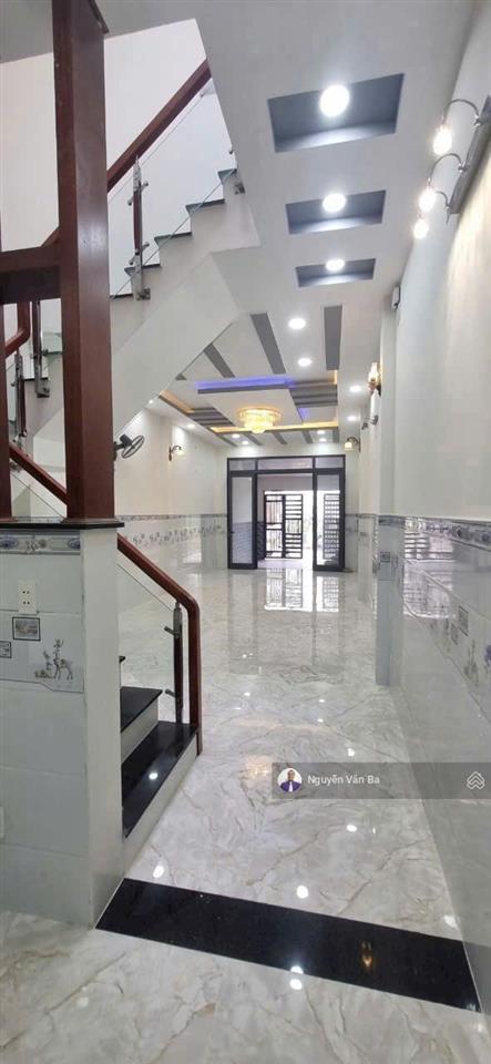 Bán nhà 2 tầng mặt tiền đường 826c long hâu 4*31m, 5,7 tỷ, kế sg village, ngay chợ, lê văn lương nd