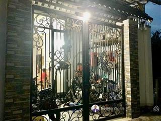 Bán nhà đường 826c long hậu 5*16m, giá 1,95 tỷ, hẻm xe hơi, gần lê văn lương, sg village,không ngập