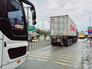 Cần bán gấp căn nhà ngay trung tâm thị trấn đức hòa