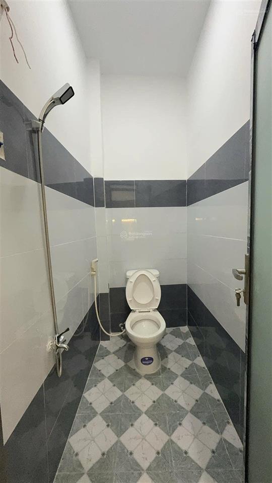 Kẹt vốn làm ăn ra gấp căn 1 lầu 42m2, sổ hồng công chứng 490 triệu ngay cổng kcn hoàng gia