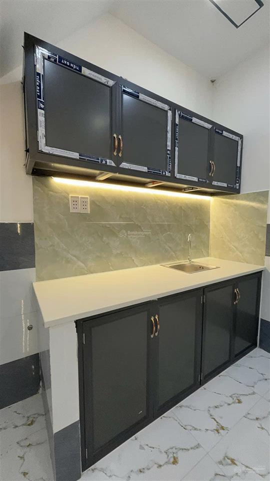 Kẹt vốn làm ăn ra gấp căn 1 lầu 42m2, sổ hồng công chứng 490 triệu ngay cổng kcn hoàng gia