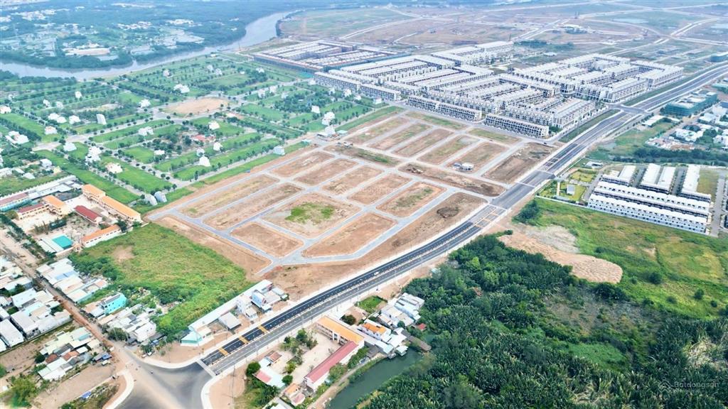 Chuyên bán nền và nhận ký gởi bán lại nhanh  xây nhà đầy đủ đường lớn  căn góc  view công viên