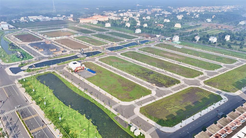 Chuyên bán nền và nhận ký gởi bán lại nhanh  xây nhà  đường lớn  căn góc  view công viên