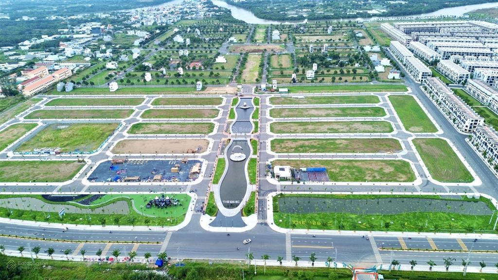 Chuyên bán nền và nhận ký gởi bán lại nhanh  xây nhà  đường lớn  căn góc  view công viên