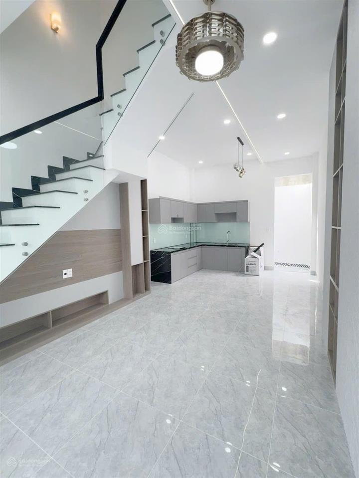 Nhà mới xây hẻm 47 trường lưu, phường long trường