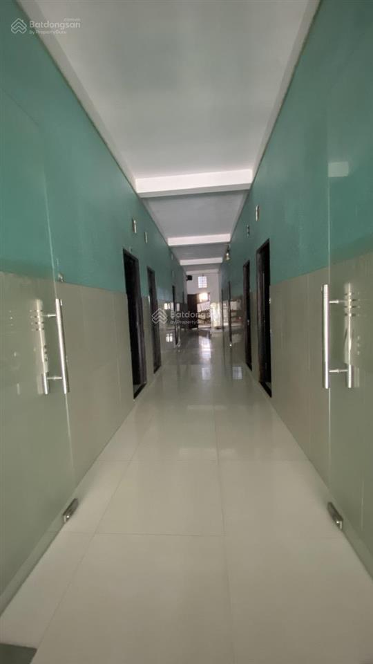 Kẹt tiền bán gấp nhà kinh doanh mặt tiền, dt 300m2 thổ cư, doanh số 30 triệu/tháng. chính chủ
