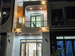 Bán nhà phố 1 trệt 2 lầu khu dân cư hoàng hoa  long hậu