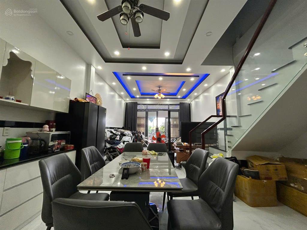 Bán nhà phố kdc long hậu, dtsd 160m2