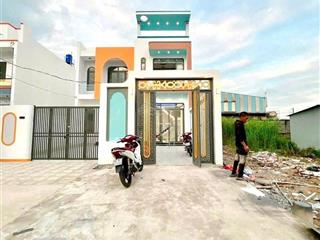 Tôi cần bán căn nhà vừa xây xong lộc tiền cần giuộc long an
