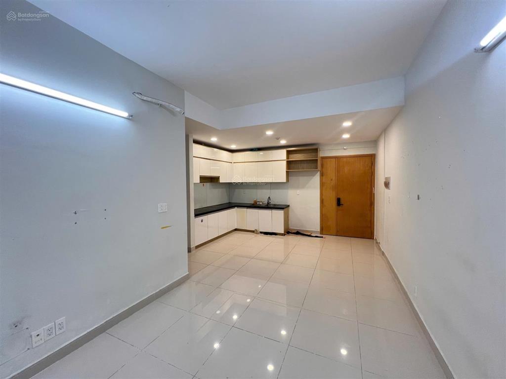 Bán căn hộ q10  1pn1wc 2tỷ7 bao sang tên nhà trống sẵn, xem nhà  0901 430 *** nguyễn loan