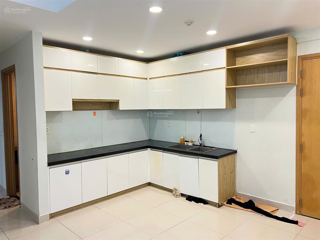 Bán căn hộ q10  1pn1wc 2tỷ7 bao sang tên nhà trống sẵn, xem nhà  0901 430 *** nguyễn loan