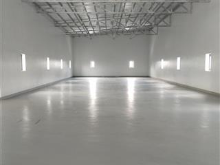 Cho thuê nhà xưởnng mới xây dựng xong, dt xưởng 300m2, giá 18 triệu/tháng