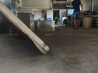 Cho thuê nhà xưởnng huỳnh thị na, gần khúc ngã 3 đông quang, dt xưởng 180m2, giá 9 triệu/tháng