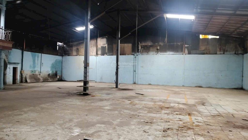 Cho thuê nhà xưởnng gần cầu vượt an sương, dt xưởng 800m2, giá 45tr/tháng