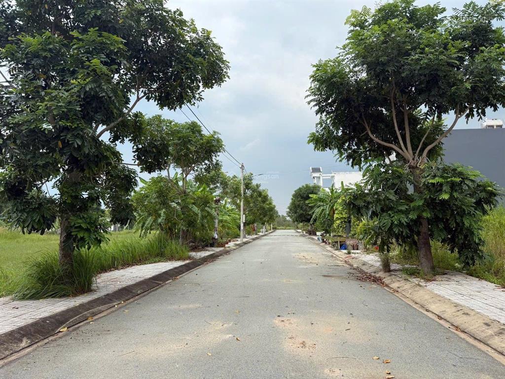 Bán đất đức hoà cát tường phú sinh diện tích 72m2 giá 950 triệu sổ hồng riêng.  0918 551 ***