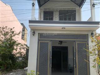Bán nhà mỹ hạnh nam khu dân cư trần anh dt 85m2. nhà 1 lầu 3pn 2wc. giá 1 tỷ 6.  0918 551 ***
