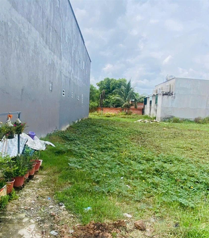 Bán đất đức hòa xã mỹ hạnh nam đường giồng lớn cách chợ 500m dt 5x30 shr giá 1 tỷ 130 0918 551 ***