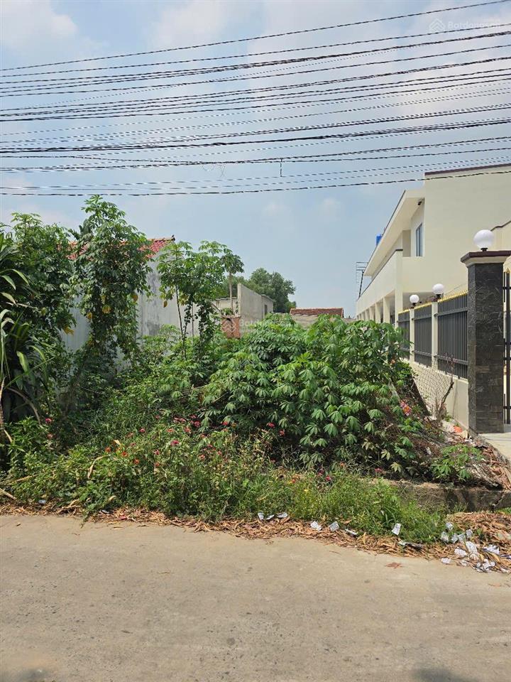 Bán đất xã mỹ hạnh nam đức hoà đường 824 vào 200m dt 190m2 shr giá 1 tỷ 250triệu.  0918 551 ***