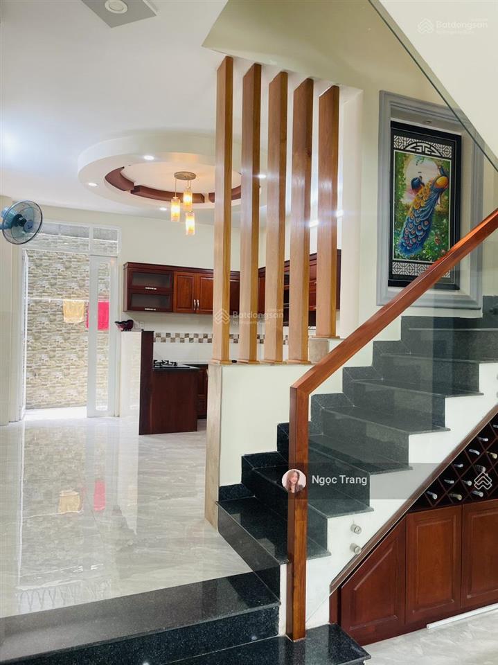 Chủ nhà cần định cư, bán nhà 4.88x11m 4tầng hxh12 đặng thuỳ trâm  gần kề đại học văn lang chỉ 10,3
