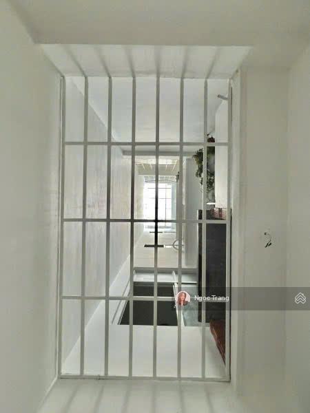 Chủ muốn định cư nhượng lại căn nhà 4 tầng 4.2x19 chu văn anđinh bộ lĩnh hđt khoán 35tr/th 6pn 7wc