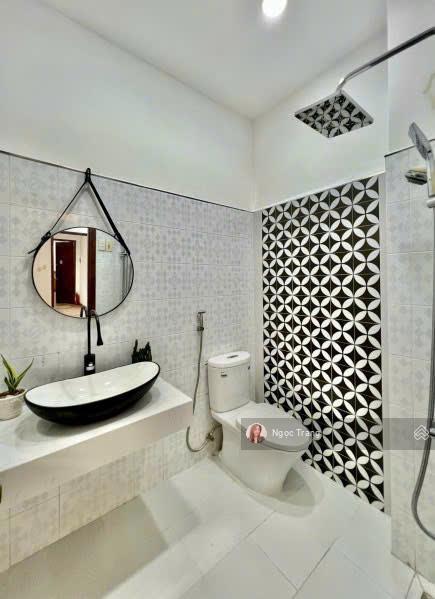 Chủ muốn định cư nhượng lại căn nhà 4 tầng 4.2x19 chu văn anđinh bộ lĩnh hđt khoán 35tr/th 6pn 7wc