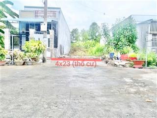 Bán đât thổ đường số 8 thuộc kdc bình tâm , tp tân an , long an  dt  4 x 23m2 ( lề 2.5m ).